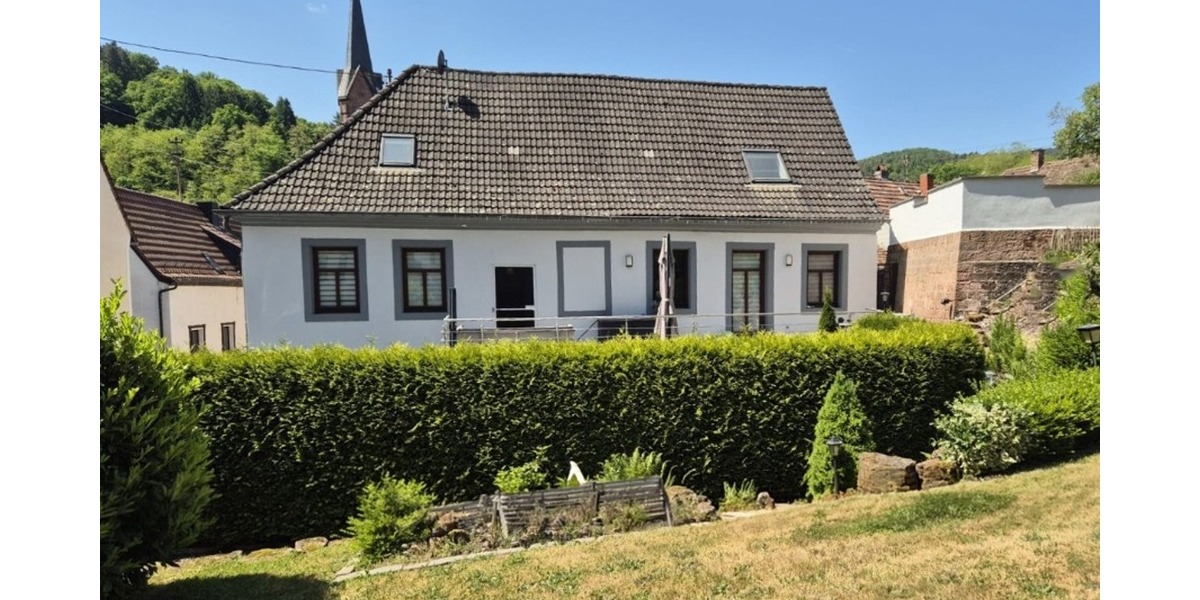 Hausansicht Garten